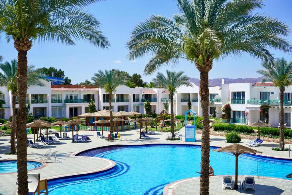 Panorama Naama Heights2
